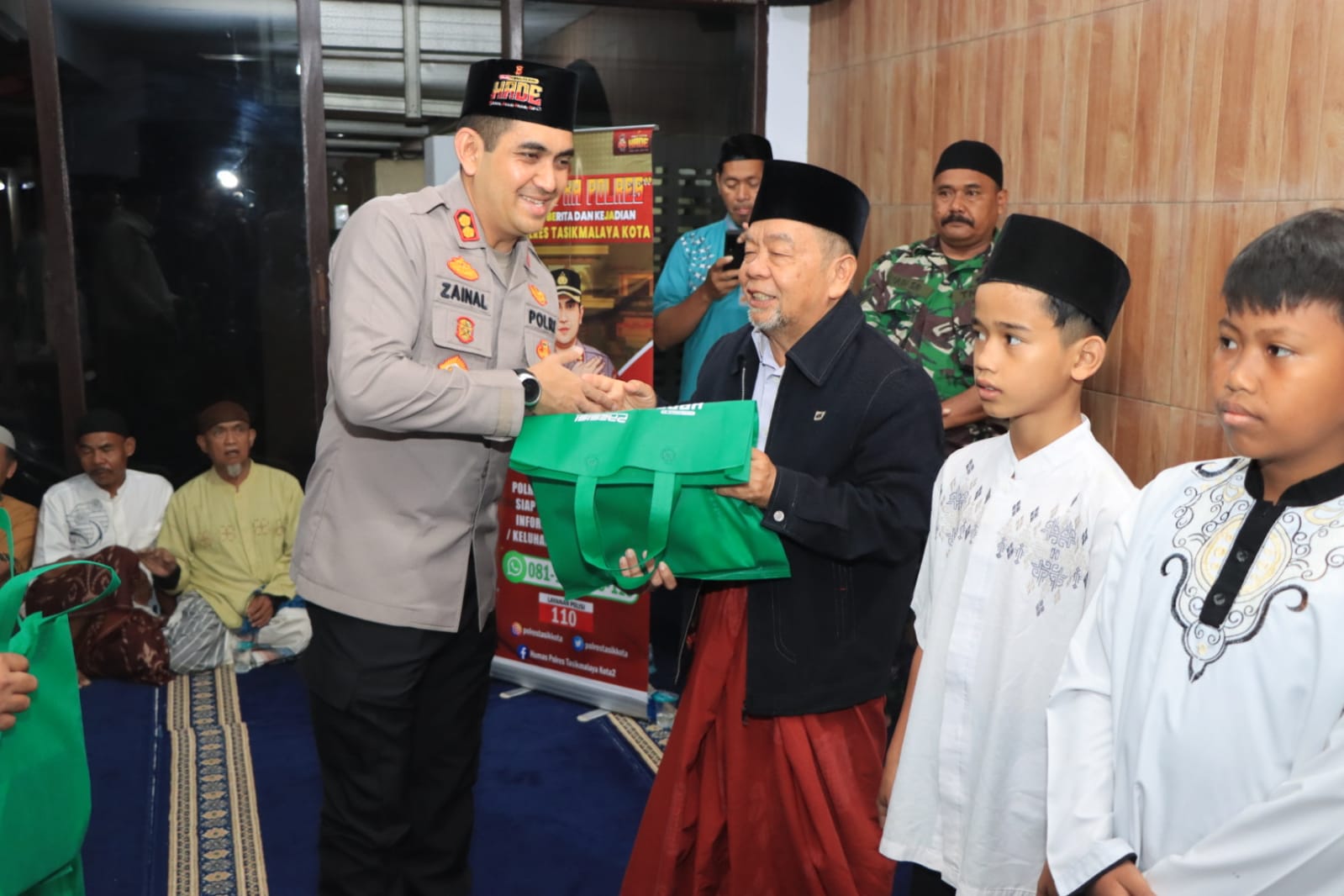 Silaturahmi Kamtibmas Kapolres Tasikmalaya Kota, Dengan Kegiatan Subuh Berjamaah Keliling.