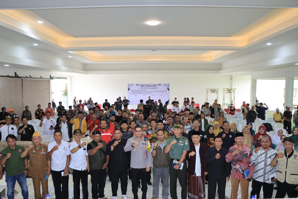 Kapolres Tasikmalaya Kota menghadiri silaturahmi Ormas-LSM di Kota Tasikmalaya dalam Peran Strategis dalam Pemilu 2024.