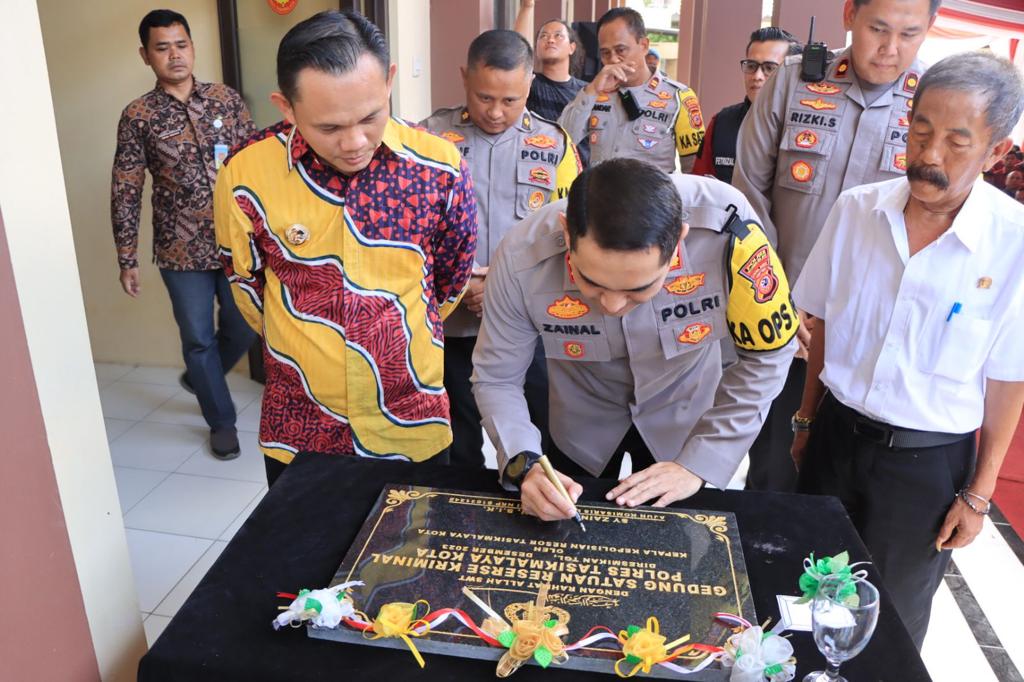 Kapolres Tasikmalaya Kota Resmikan Penggunaan Gedung Satreskrim dan Ruangan Pelayanan SKCK.