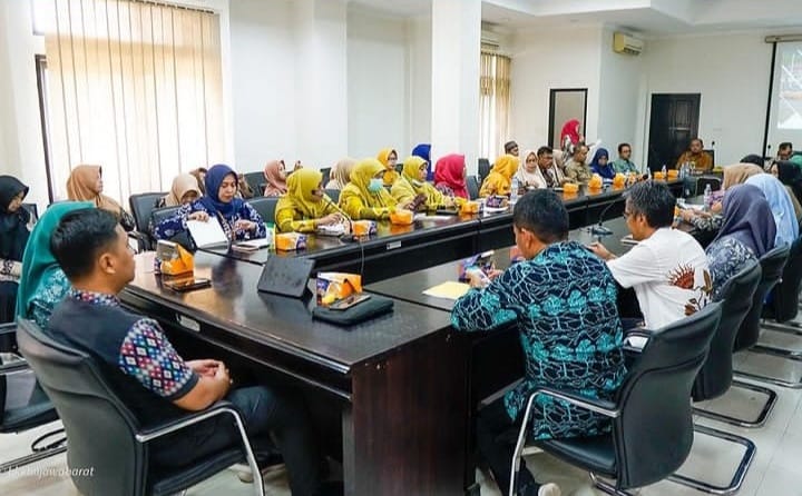 Sekda Banjar H Soni Terima Kunjungan Tim Monev Peran dan Fungsi Tim Percepatan Penurunan Stunting.