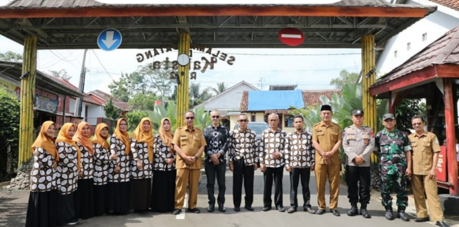 Sekda Ivan Membuka Secara Resmi Musyawarah Pembangunan Daerah Dinas Perpustakaan dan Kearsipan Daerah Kota Tasikmalaya.