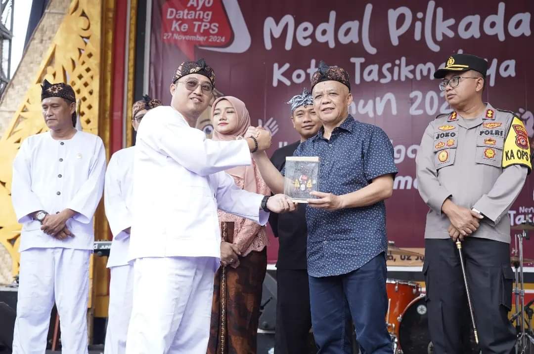 Ketua KPU Asep Rismawan “Tujuan Medal Pilkada Berikan Sosialisasi dan Edukasi Mengenai Pelaksanaan Pemilukada Kota Tasikmalaya”.