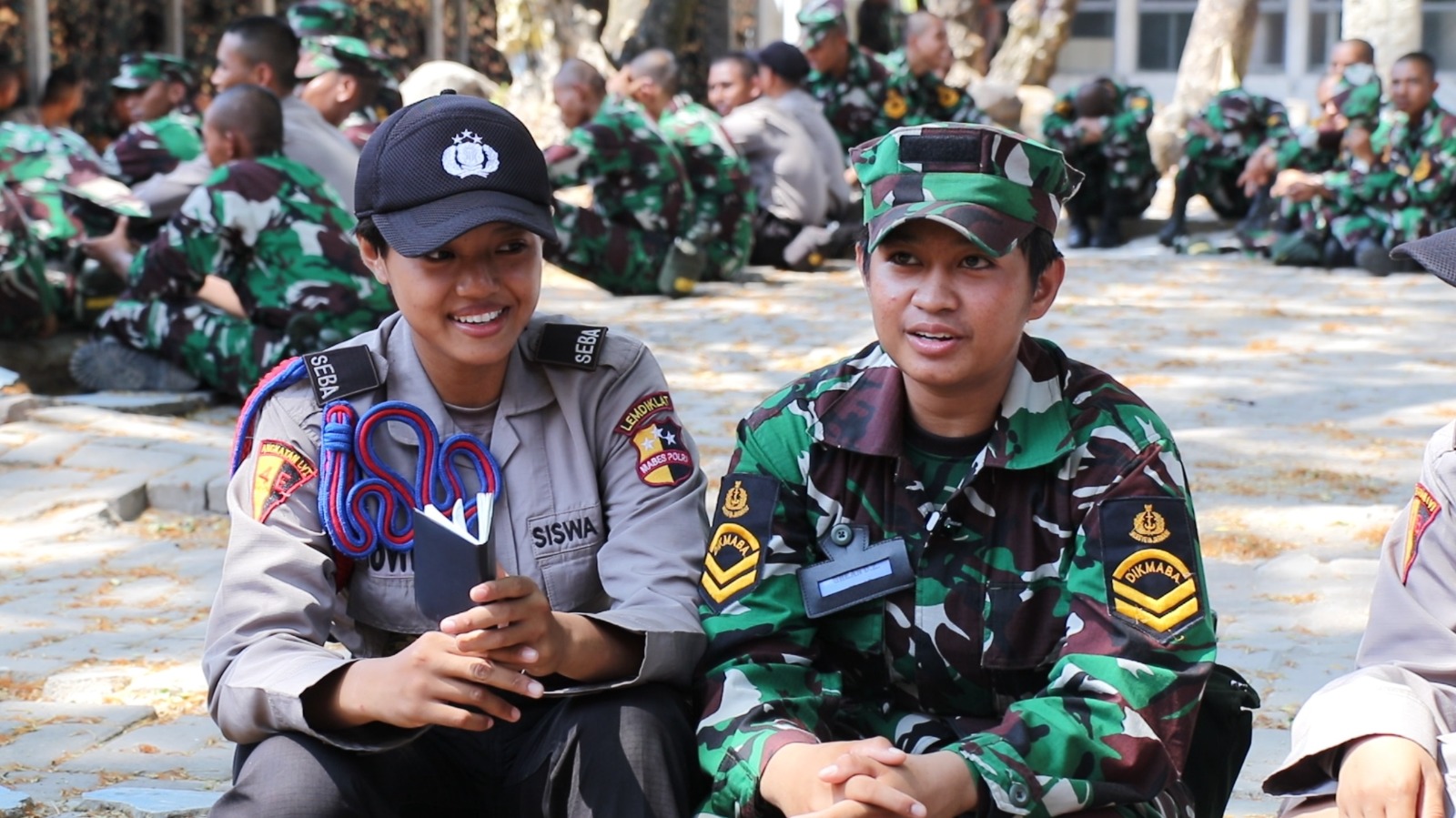 Siswi Disabilitas Sekolah Polisi Wanita Lemdiklat Polri itu juara Muaythai Putri.