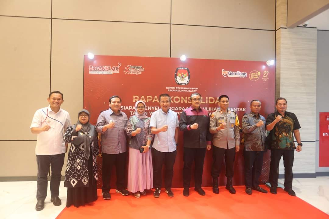 Pj Walikota Tasikmalaya Dr Cheka Hadiri Rapat Konsolidasi Kesiapan Penyelenggraan Pemilihan Serentak Tahun 2024 Provinsi Jawa Bara.