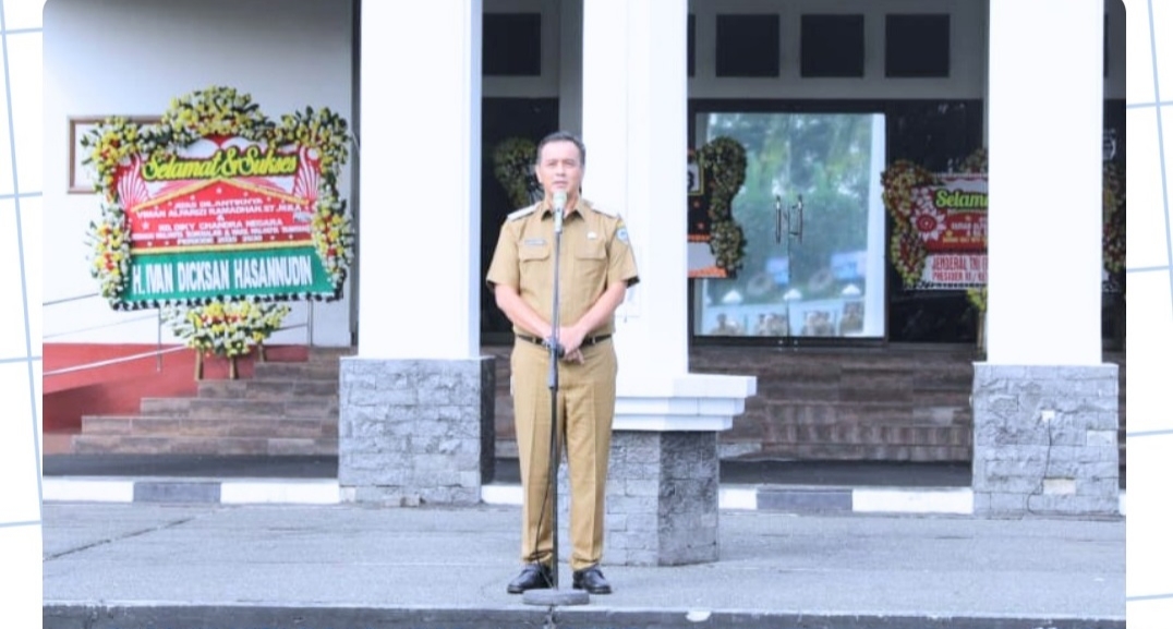 Wakil walikota Diky Pimpin Apel Pagi Perdana di Lingkungan Pemkot Tasikmalaya.